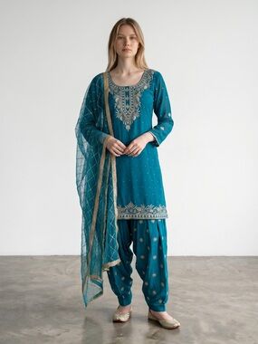 Turquoise Embroidered Stone and Mirror Work Salwar Kameez
